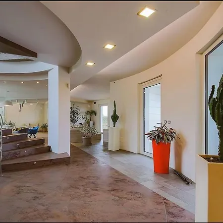Villa Forlanni Villa *